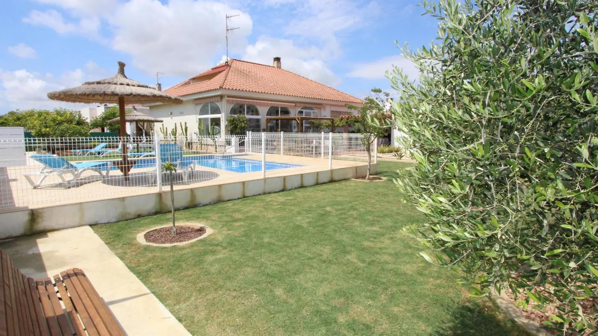 Holiday home Casa Con Piscina Privada Cerca Del Mar, Mascotas Bienvenidas, Wifi Gratis, Playa Para Perros - Es-184-39 Riumar